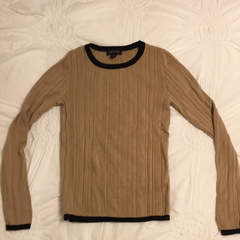 Anne Taylor knit. Excellent condition. XS